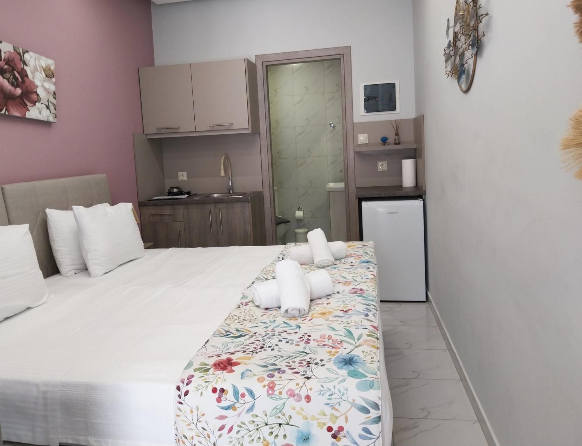 Studios Aigialos Peraia  Room photo